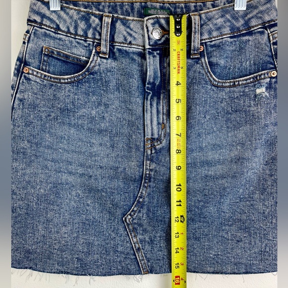 Denim Mini Skirt NWOT, Distressed, Acid Wash, Size 8 - Picture 5 of 12